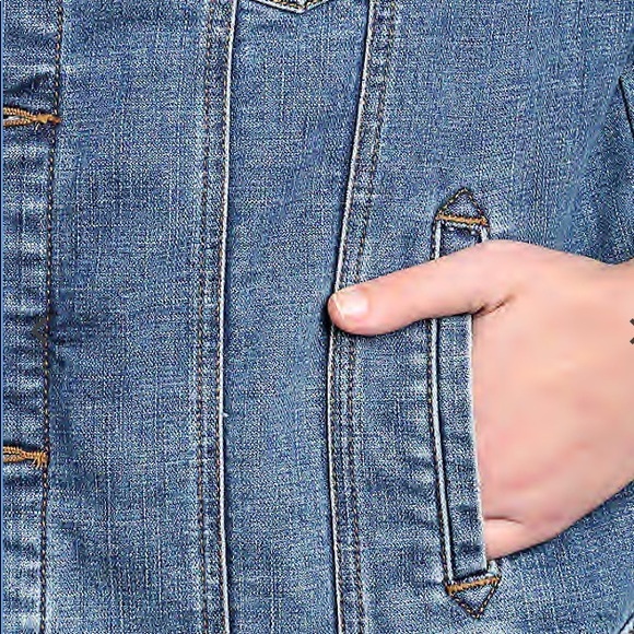 Wrangler Women Fashion Denim Jacket. Medium. Blue - Picture 5 of 8